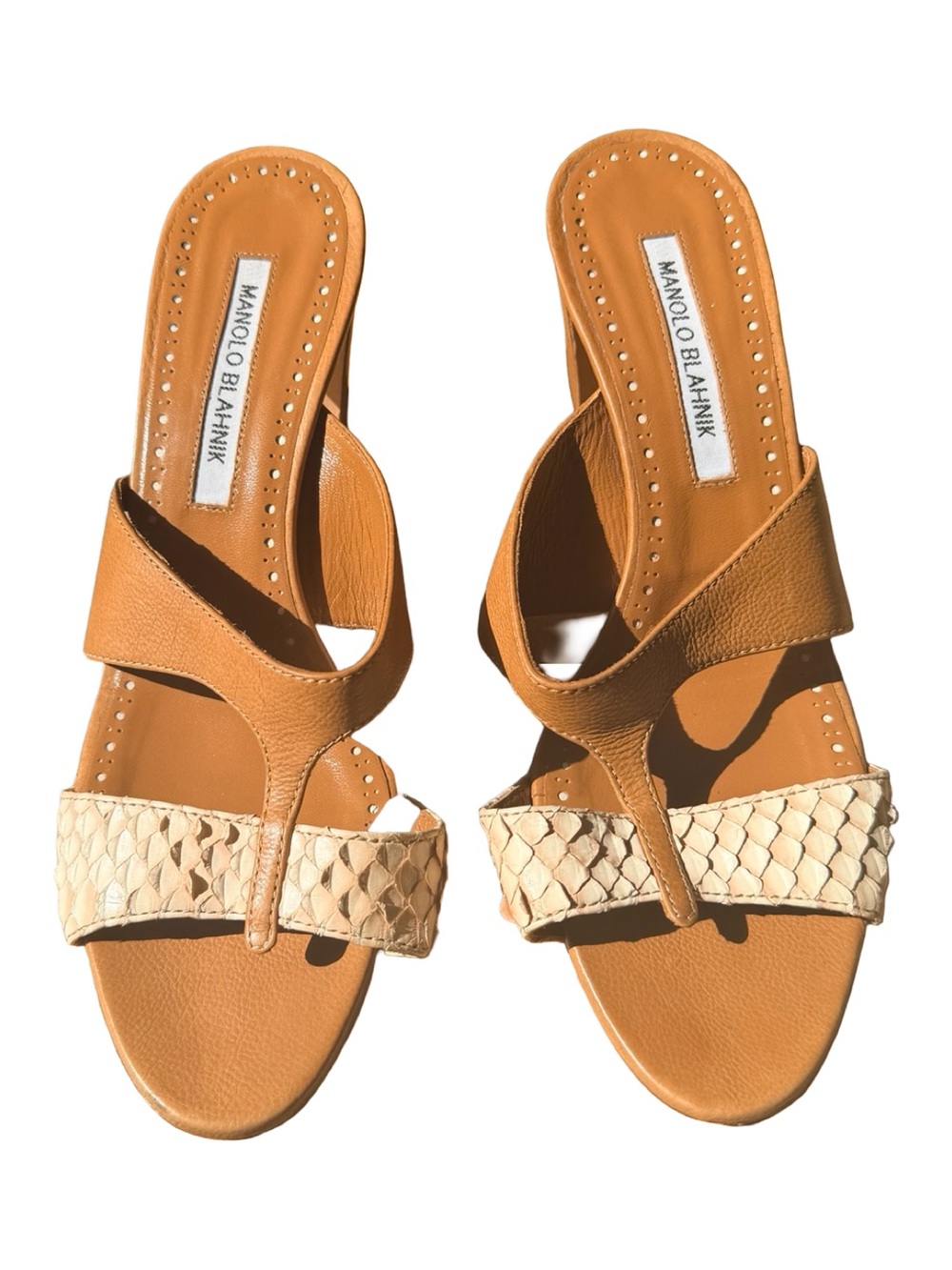 Manolo Blahnik Tan and Cream Leather Block Heel Mules - Picture 2 of 6